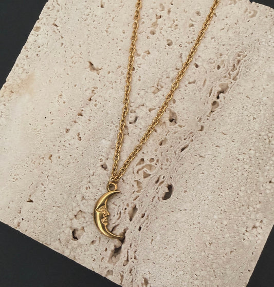 Media luna necklace